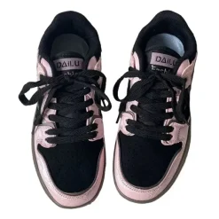 Classics|Aesthetic Sneakers*Boogzel Clothing Black & Pink Star Sneakers Pink/black