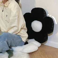 Aesthetic Bedroom|Aesthetic Room Decor*Boogzel Clothing Black & White Flower Pillow