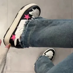 Classics|Aesthetic Sneakers*Boogzel Clothing Bubblegum Pink Star Sneakers in Black