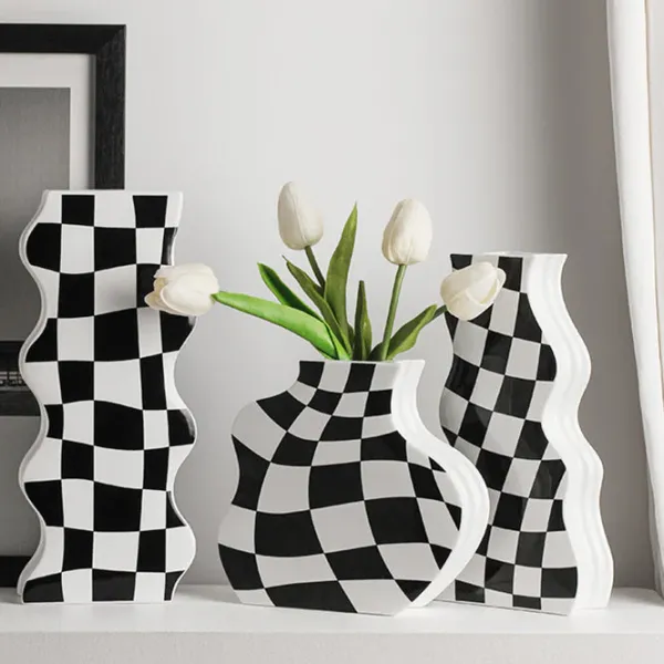 Flower Vases|Aesthetic Room Decor*Boogzel Clothing Checkered Wavy Vase