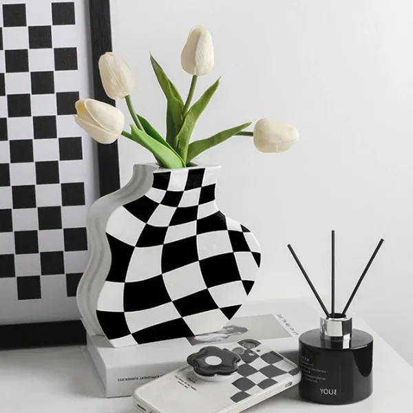 Flower Vases|Aesthetic Room Decor*Boogzel Clothing Checkered Wavy Vase