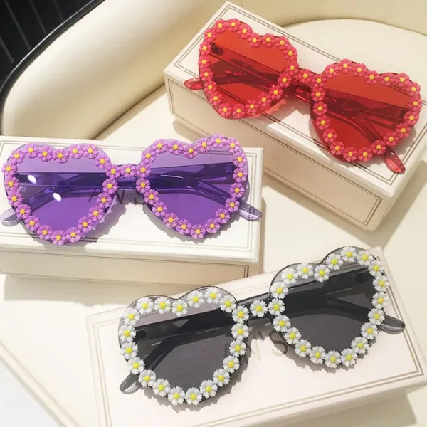 Sunglasses*Boogzel Clothing Daisy Heart Sunglasses