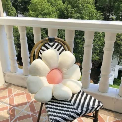 Aesthetic Bedroom|Aesthetic Room Decor*Boogzel Clothing Lazy Flower Pillow