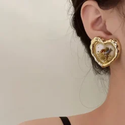 Earrings*Boogzel Clothing Pressed Flower Vintage Heart Earrings Gold