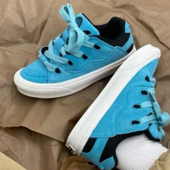 Classics|Aesthetic Sneakers*Boogzel Clothing Skater Sneakers Blue